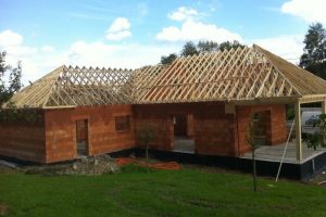 Charpentier a réalisé toiture en bois scteur Luxeuil les Bains